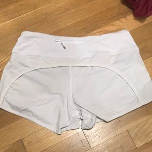 Lululemon size 6 white athletic shorts